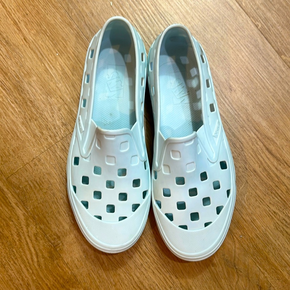 Vans Shoes Men’s Size 7 Women’s 8.5 Classic Slip-On baby Blue Rubber Water Beach